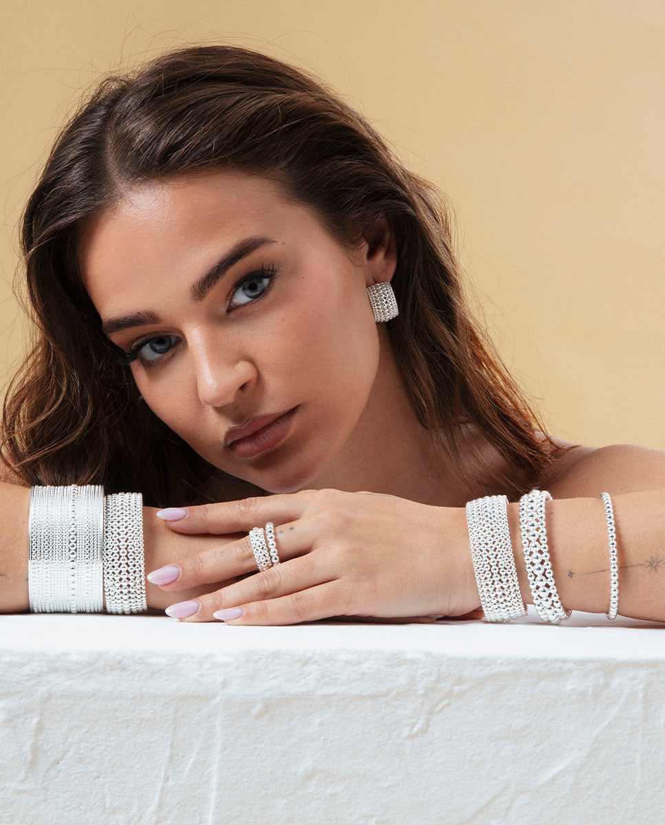 PULSERA DE ACERO CHAPADO EN PLATA 999 COLECCIÓN LAURA ESCANES