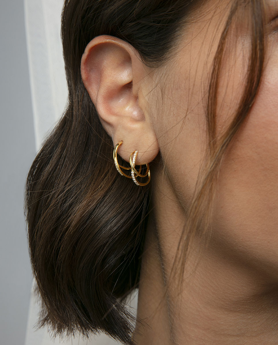 PENDIENTES DE PLATA DE PRIMERA LEY CON BAÑO DE ORO Y CIRCONITAS