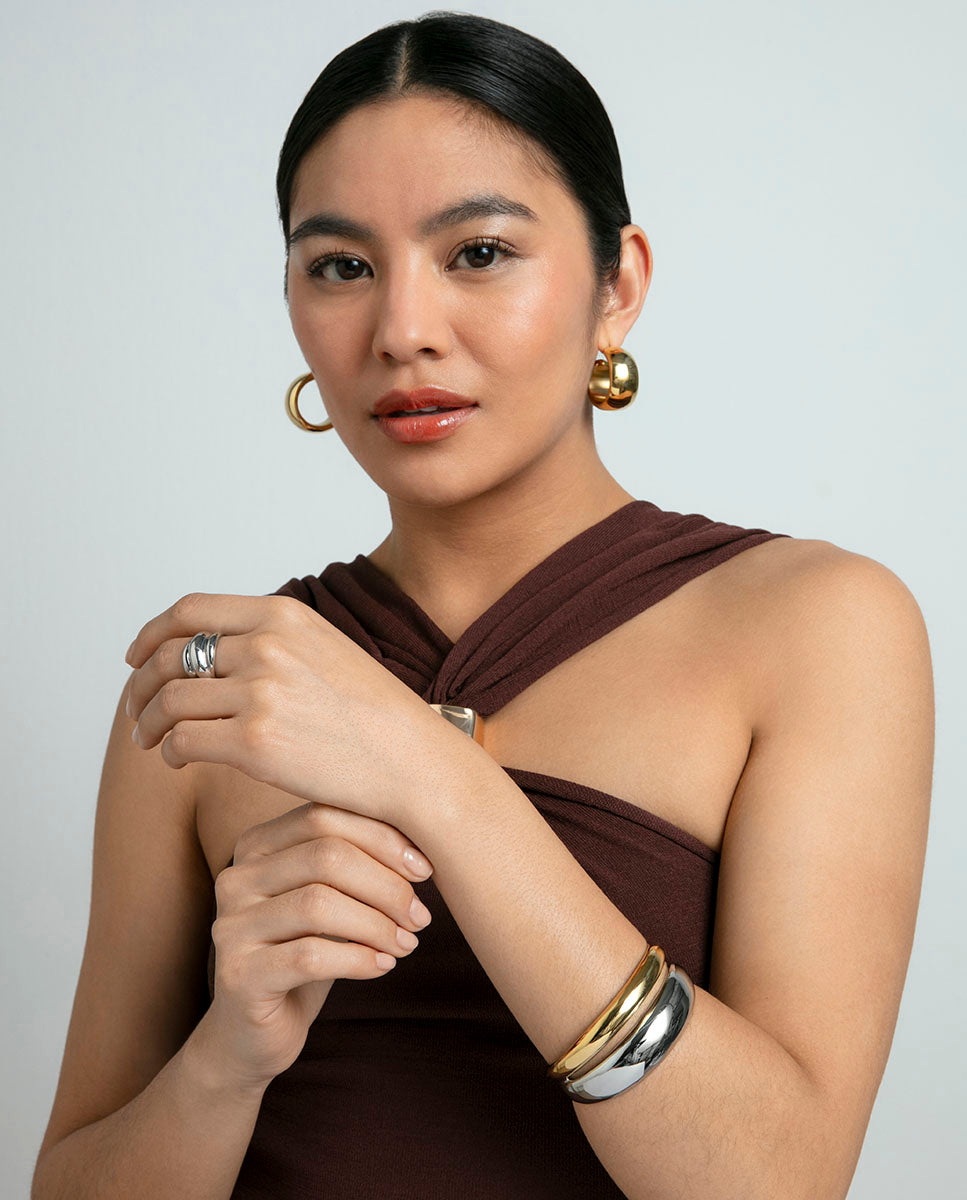 PULSERA DE MUJER DE ACERO DE IP DORADO RÍGIDA VOLUMEN